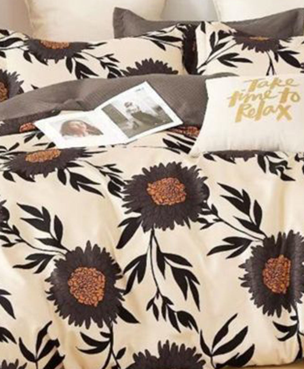 Furnishia Floral Tales Beige Sunbloom