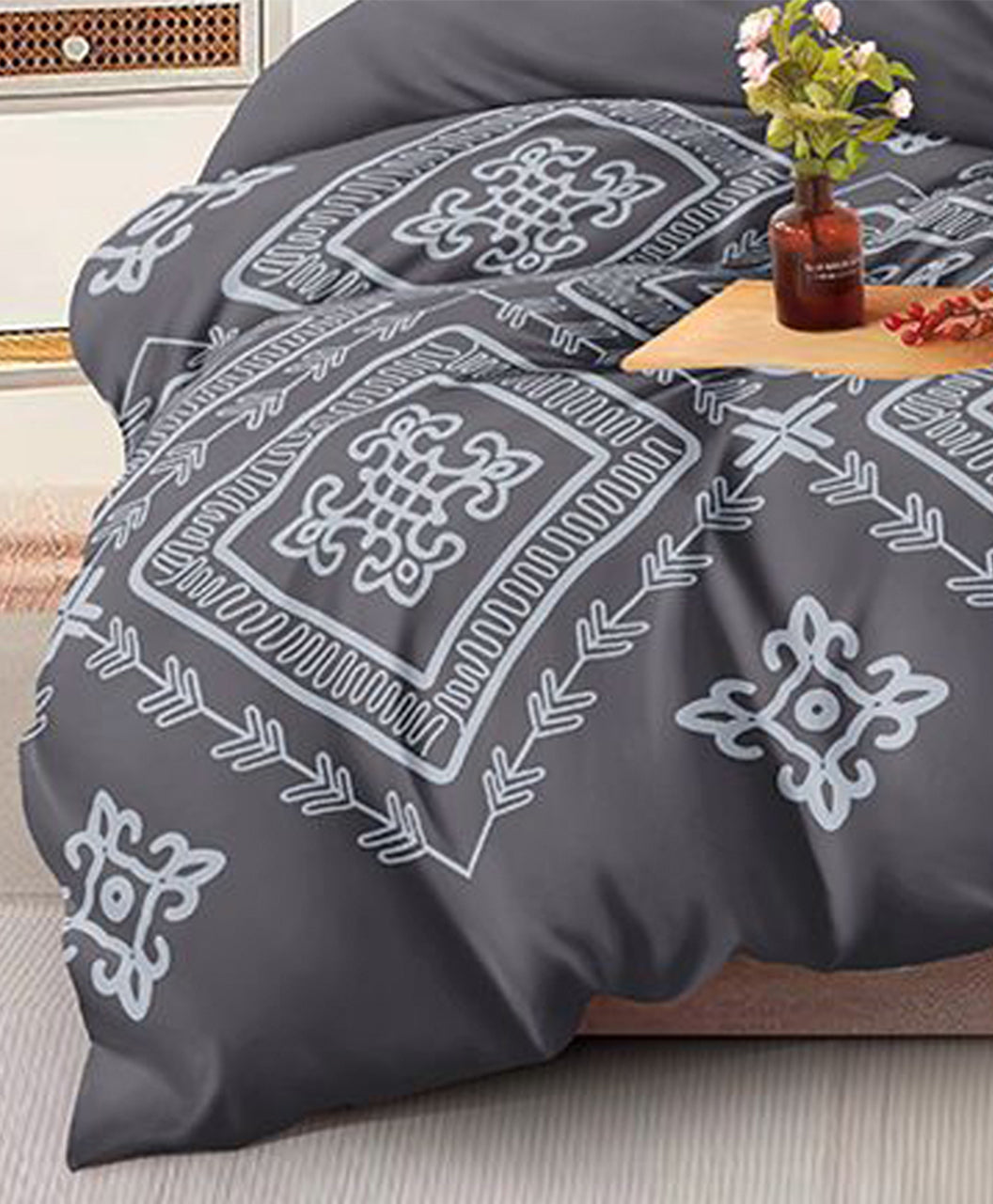 Furnishia Festive Bloom Midnight Grace